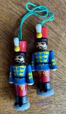 Vintage Deutsch? Nussknacker hängende Holz Ornament Figuren 3,75" 2er Set