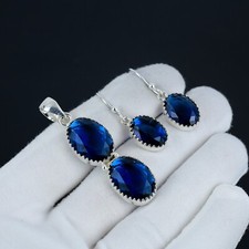 Saphir Bleu Pierre Précieuse 925 Argent Sterling Pendentif & Boucles Néc Mariage