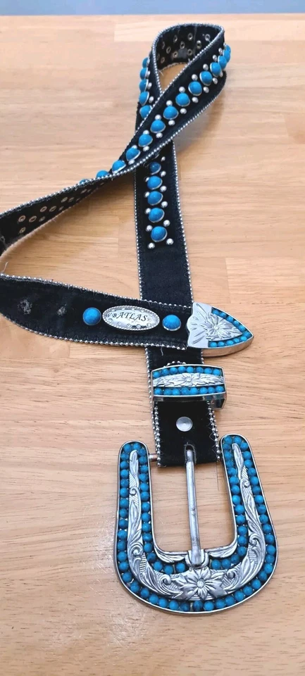 Cinturón para mujer W. B. Atlas Western tono plata y turquesa tachonado 40 pulgadas Foto 2 de 4