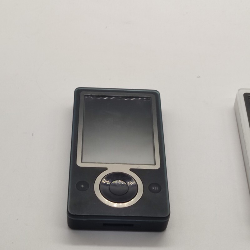 Microsoft Zune Portable Digital Media Player Model 1089 30GB (Black