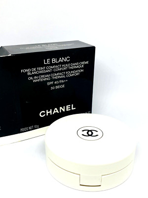 CHANEL Le Blanc OIL-IN-CREAM Compact Foundation - 30 BEIGE