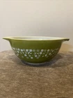 Pyrex 1970s "Spring Blossom Green" Bowl with the "Crazy Daisy" Floral pattern