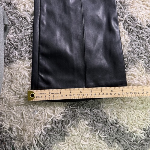 Pantaloni donna Princess Polly Braden neri ecopelle gamba svasata elasticizzati taglia 6 - Foto 3 di 7