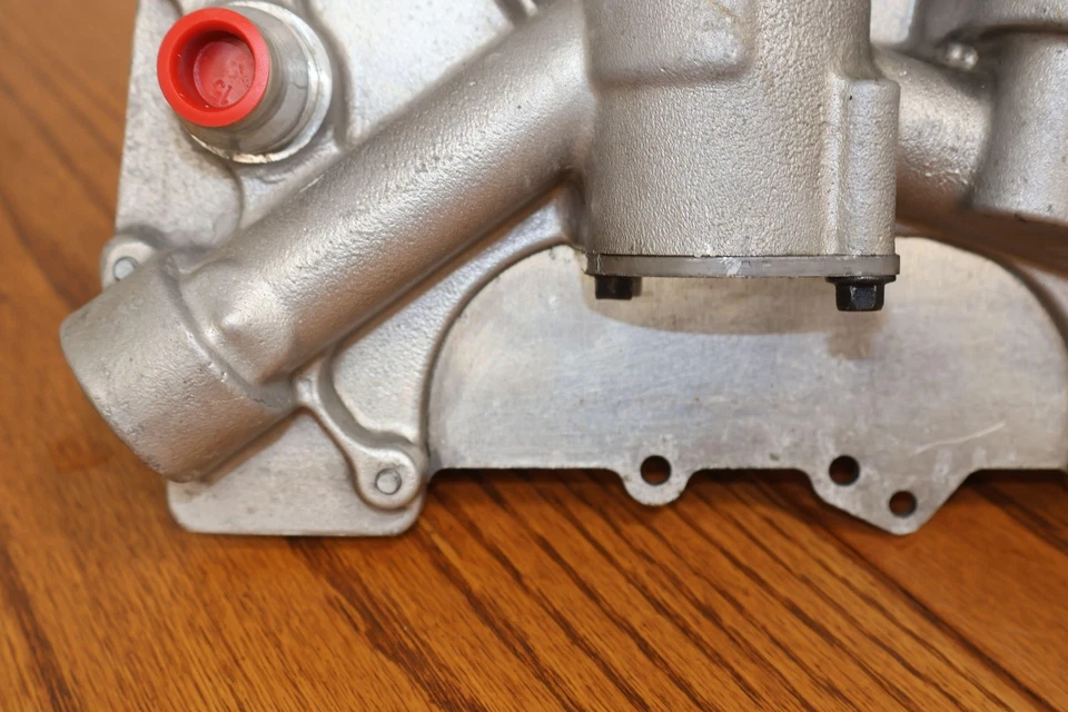 10 enfriadores de aceite de motor Aston Martin V8 Vantage OEM 9G33-6A641-AA 9G33-8C656-CA Foto 3 de 4