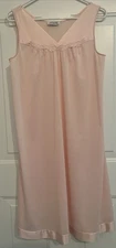 Vanity Fair Women's Pale Pink Vintage Nightgown, Size Medium, Sleeveless