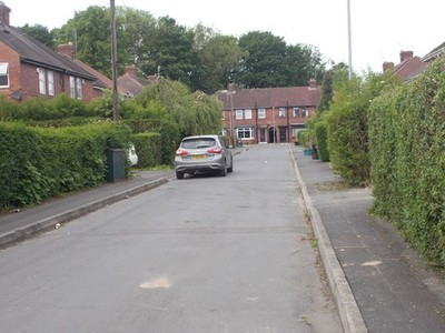 Foto 6x4 Cosmo Avenue - Starkey Crescent Tang Hall \/SE6252 c2017