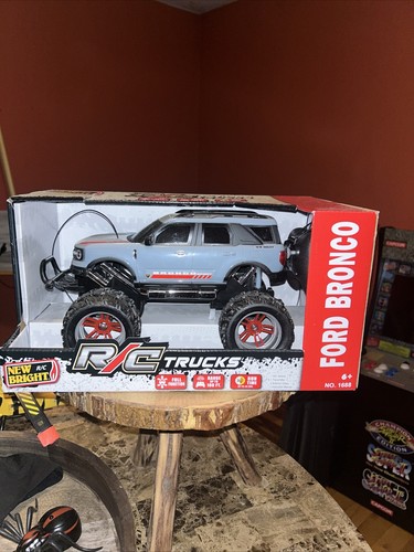 New Bright R/C Ford Bronco Off Road Radio Control/Remote Truck. 100ft ...
