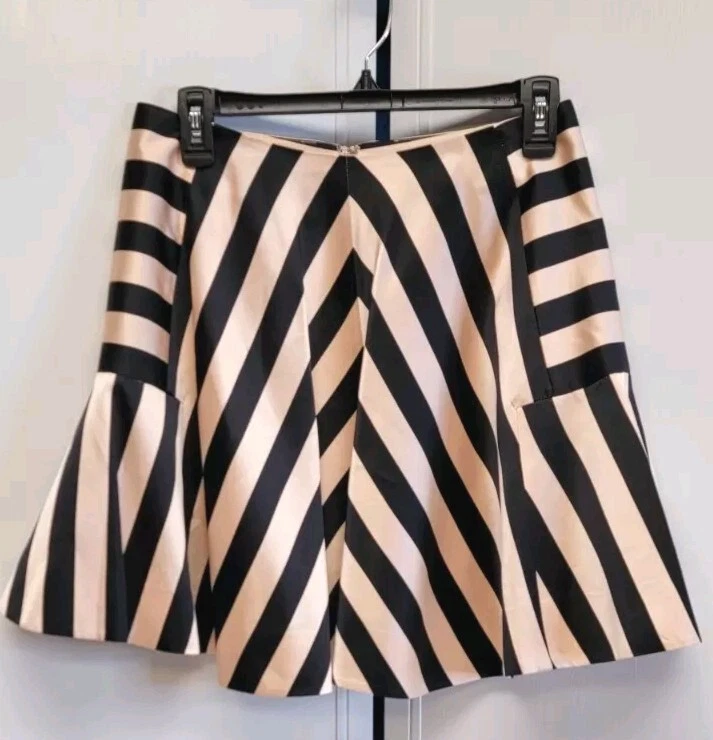 Falda a Rayas JILL STUART NIKKI, Negra y Champagne, Talla 6 Foto 3 de 4