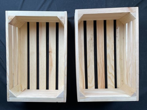 Lot of 4 Rustic Wood Crates – 2 Large Slatted & 2 Small Solid Bottom - Picture 6 of 7