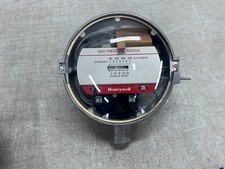 HONEYWELL C437E 1004 Gas Air Pressure Switch 1-26" inch water SPST Break on Fall