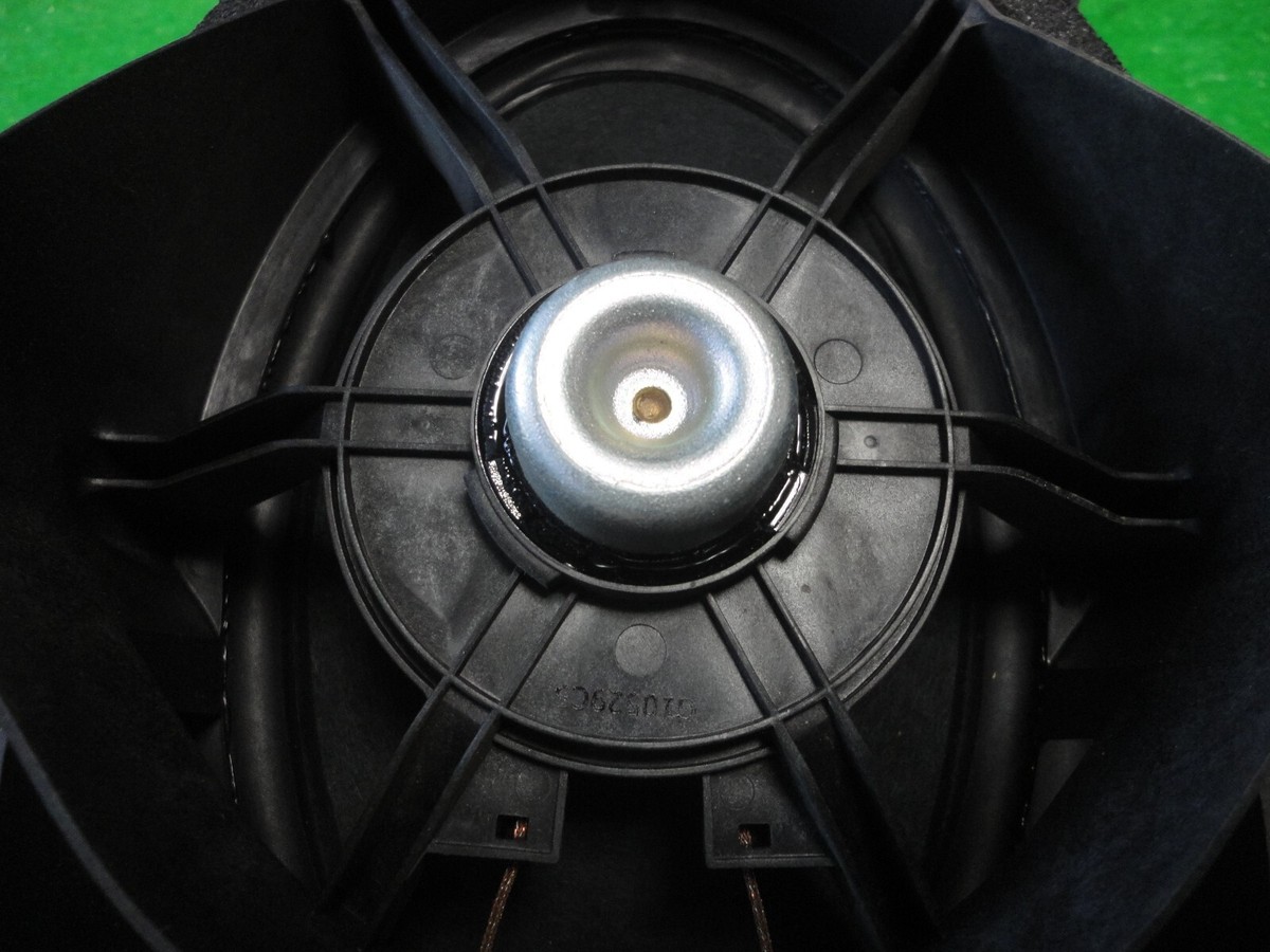 TOYOTA PRIUS ZVW30 Genuine Door Audio Sound Speaker Left & Right