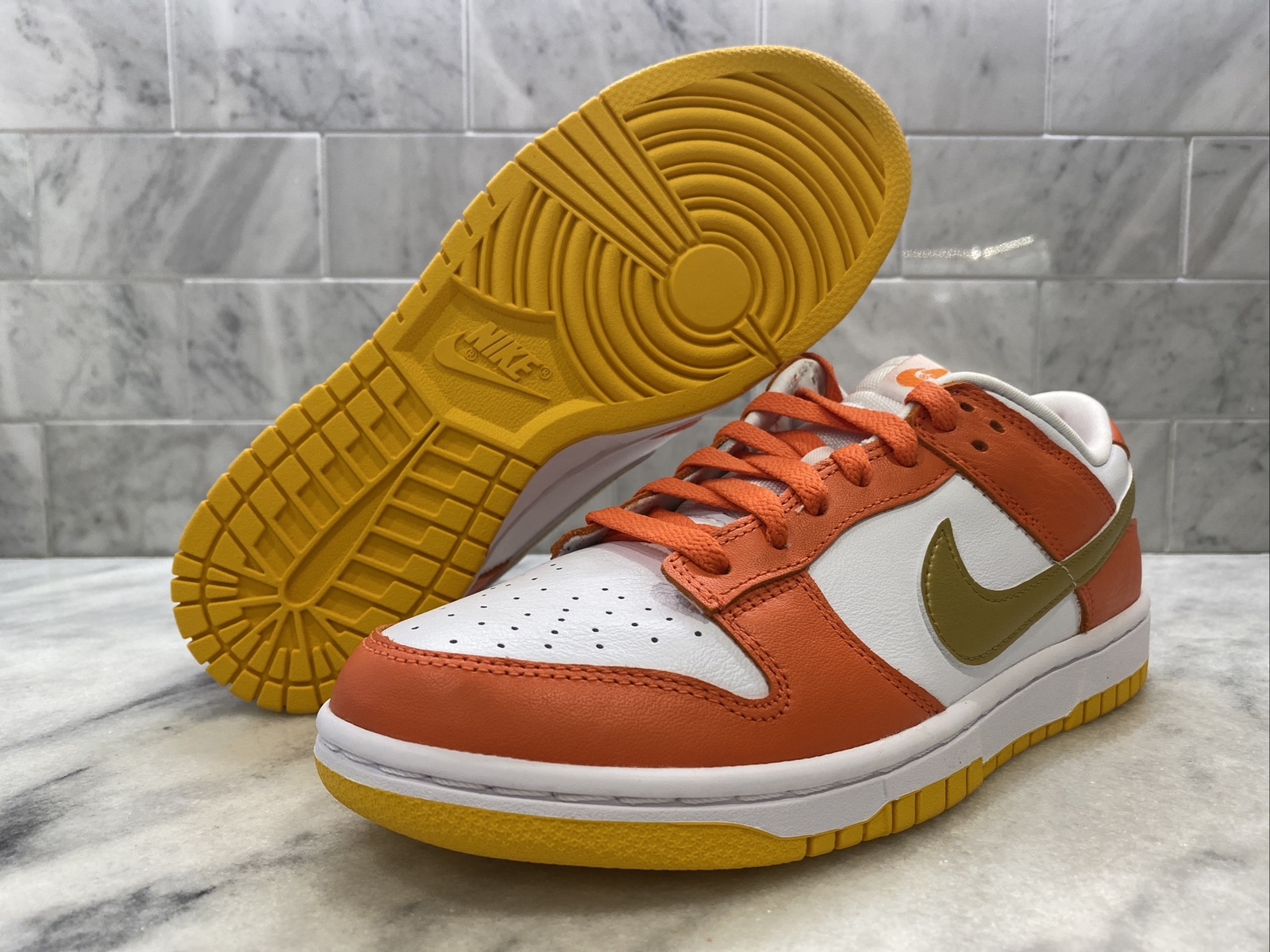 unc dunks yellow
