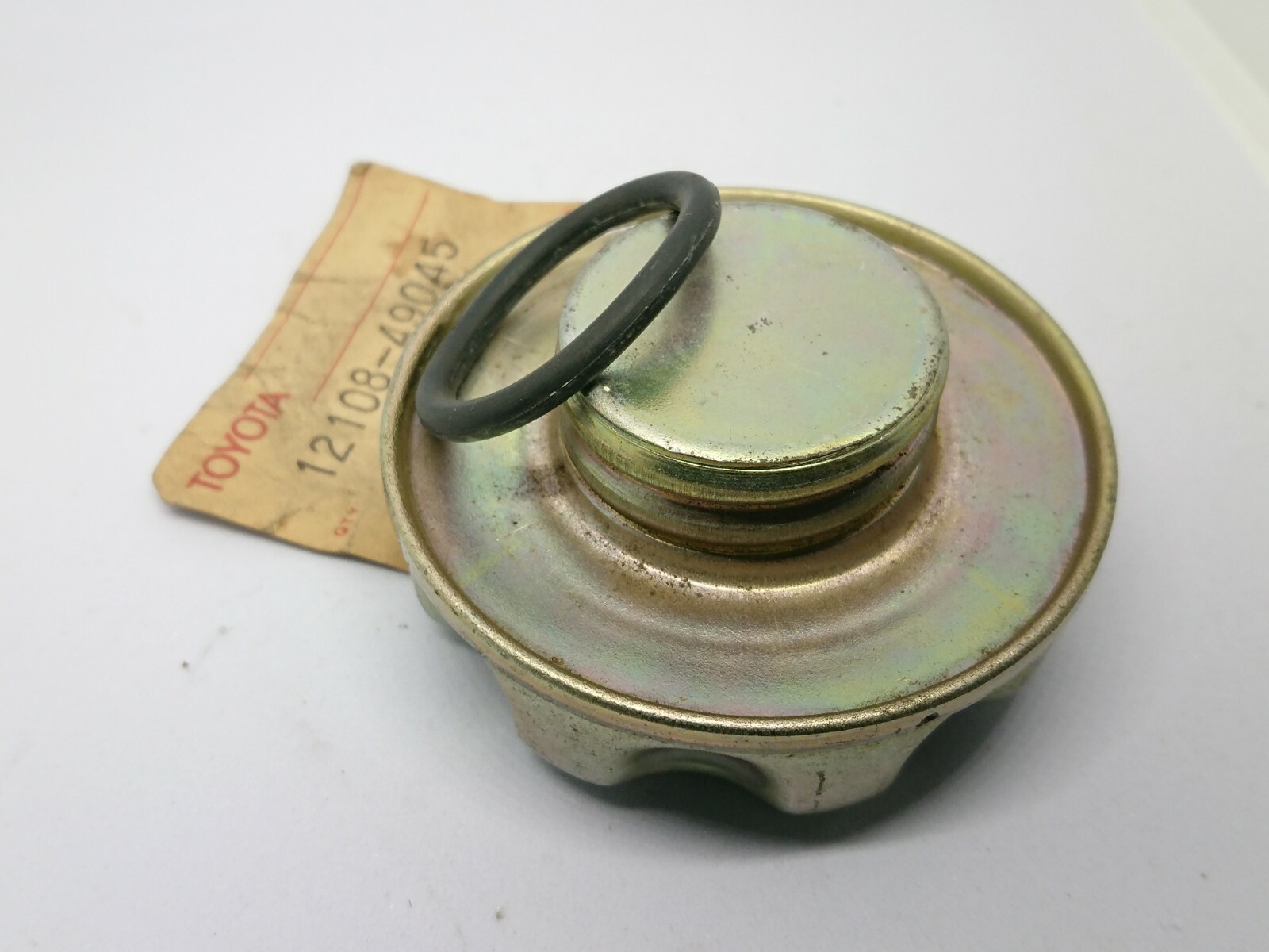 OEM Toyota 12108-49015 Oil Filler Cap Trueno Te 47 CORONA RT Crown