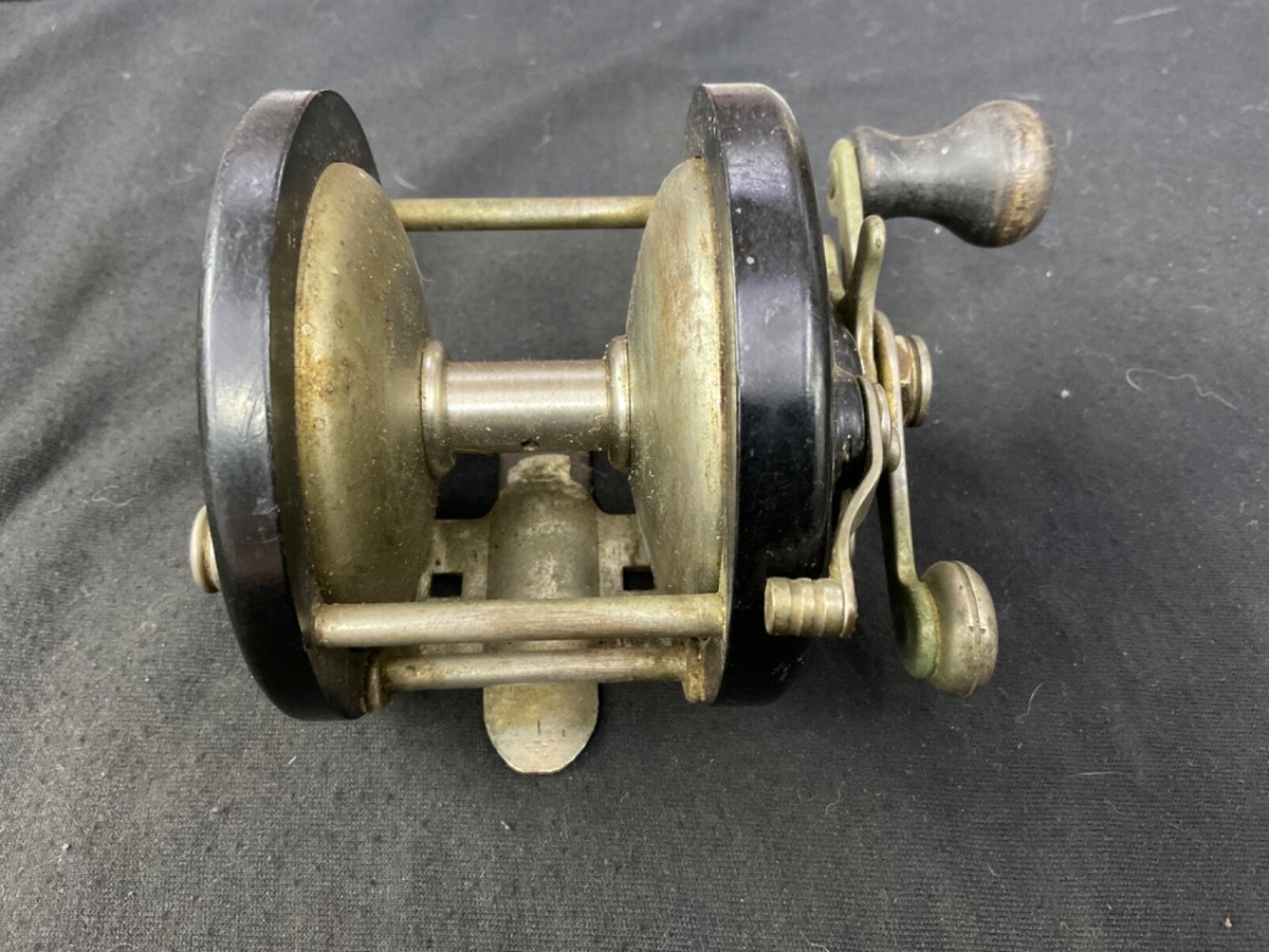 VINTAGE JALEOXE FISHING REEL MODEL #190 (250 YDS, MADE IN BRONSON