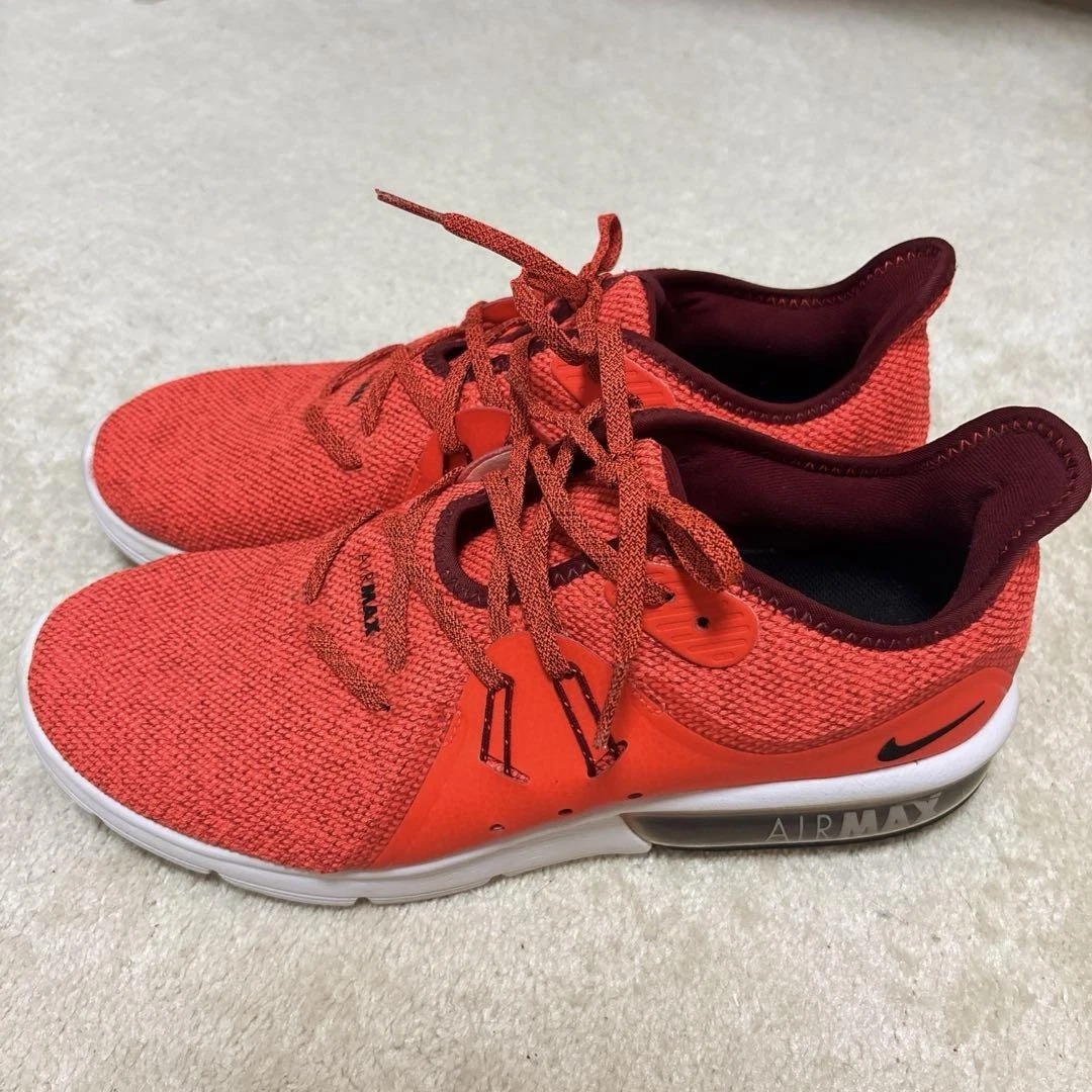 Nike Air Max Uomo 9 US Sneakers Usate Piccoli Graffi Design Air Cushion