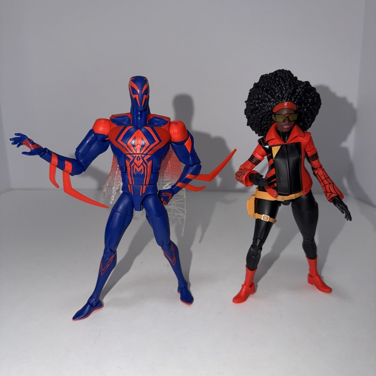 Marvel Legends Into The Spider verse 2 Spider-Man 2099 & Jessica