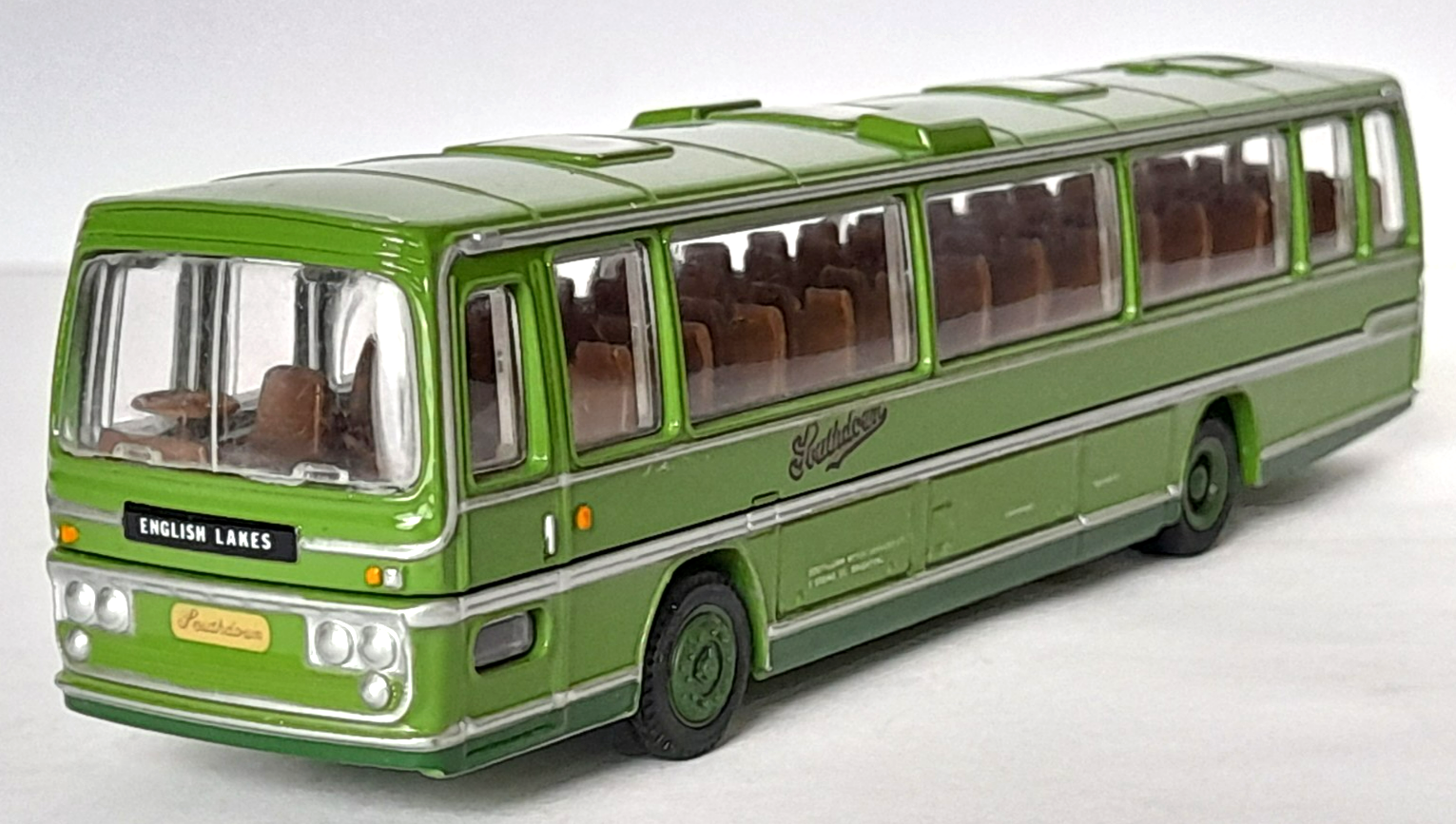 EFE 15709 Leyland Leopard Plaxton Panoroma Elite Mk Coach - Southdown