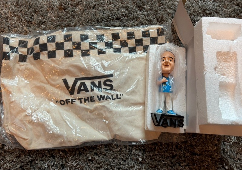 Vans Steve Van Doren Bobblehead & Vans canvas bag - new in packaging