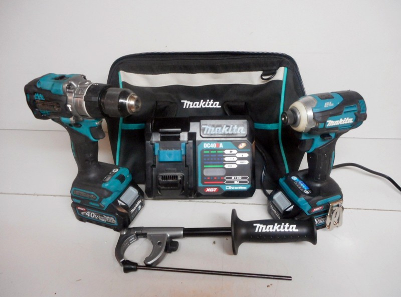 Makita GT200D-R 40V MAX XGT 2-Tool Combo Kit Drill & 1/4" Impact 2 2.5 Ah Batts