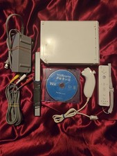 Nintendo Wii White Console Bundle - Wii Sports, Remote, Nunchuck  Cords -TESTED