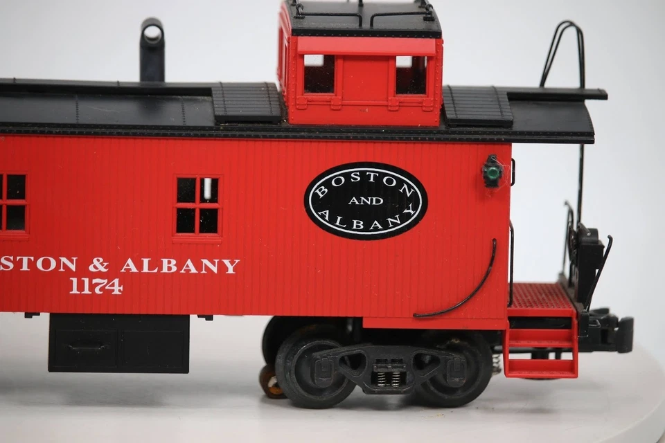 K LINE BOSTON & ALBANY RED OFF-CENTER CUPOLA CABOOSE K616-3181 O SCALE 1:48 - Image 4 of 4