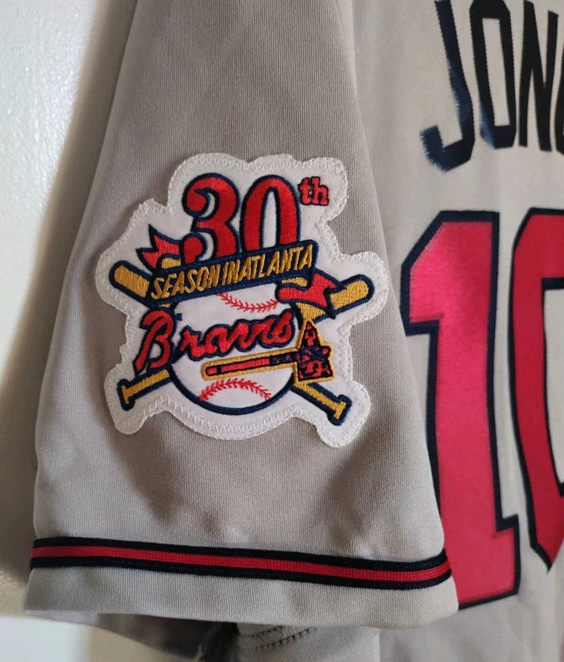 Chipper Jones Sz XL Atlanta Braves 1995 World Series Grey Jersey NWT Men's - Image 3 of 4