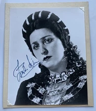 The Metropolitan Opera Zinka Milanov Opera Soprano Signed B&W Photograph
