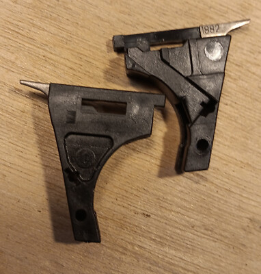 Glock OEM Trigger Housing With Ejector – Fits Models 22, 23, 27, 31, 32, 33, 35 In .40/.357