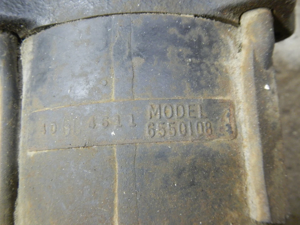 Compresor de aire acondicionado Buick LeSabre Invicta Wildcat Electra 225 Riviera 62 63 64 65 66 Foto 2 de 4