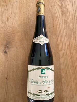 Biete eine Flasche 1994 Muscadet de Sevre et Maine Les Merieux 12%, 750ml.