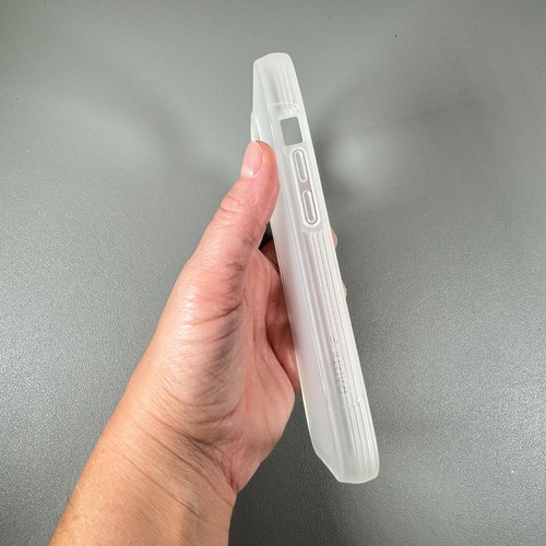 Funda Clutch RAPTIC para iPhone 14 - Blanco Esmerilado | Texturizada | EcoElement - Imagen 6 de 15