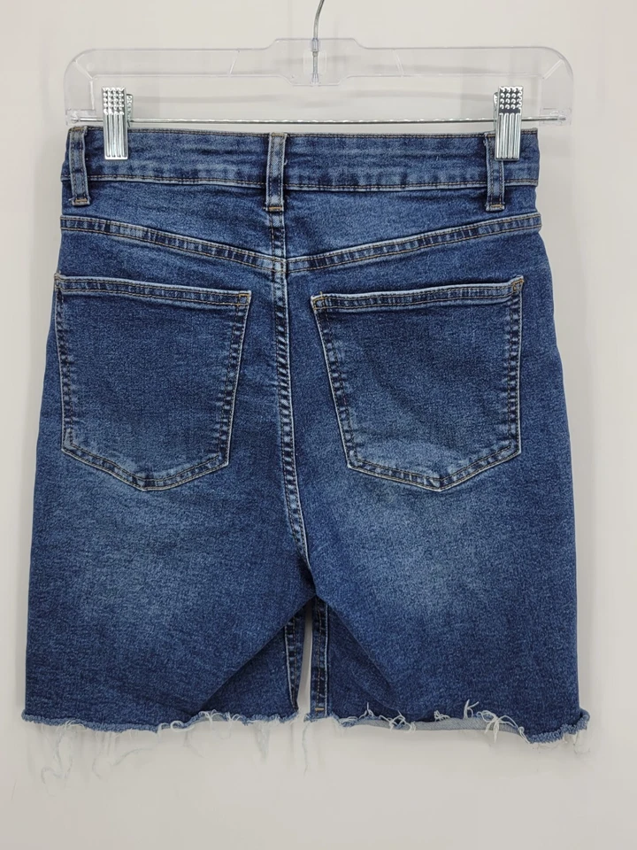 Algodón: Pantalones Cortos Para Mujer 4 Lavado Oscuro Denim Bermudas Corte Dobladillo Crudo Azul Denim Foto 2 de 4
