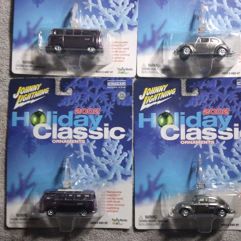 Johnny Lightning Holiday Classic Ornaments 2002 VW Bus & Beetle Decorative Sets