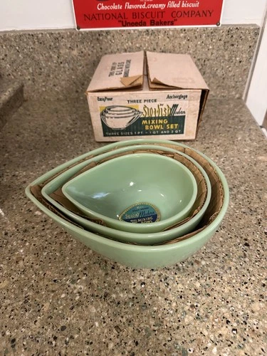 Fire King Jadeite Swedish Modern 3 Bowl Set - with box and label!