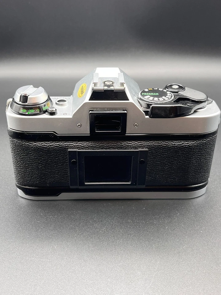 Canon AE-1 Program  - 35mm SLR Film Camera - Immagine 4 di 4