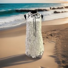 Kensie Women  s Embroidered Lace Ruffle Neck Trim Keyhole Back Shift Dress Size M