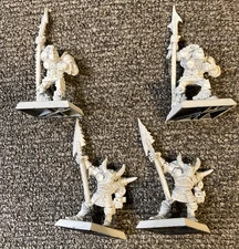Warhammer Fantasy X4 Chaos Warrior Halberds Primed Metal OOP 9925