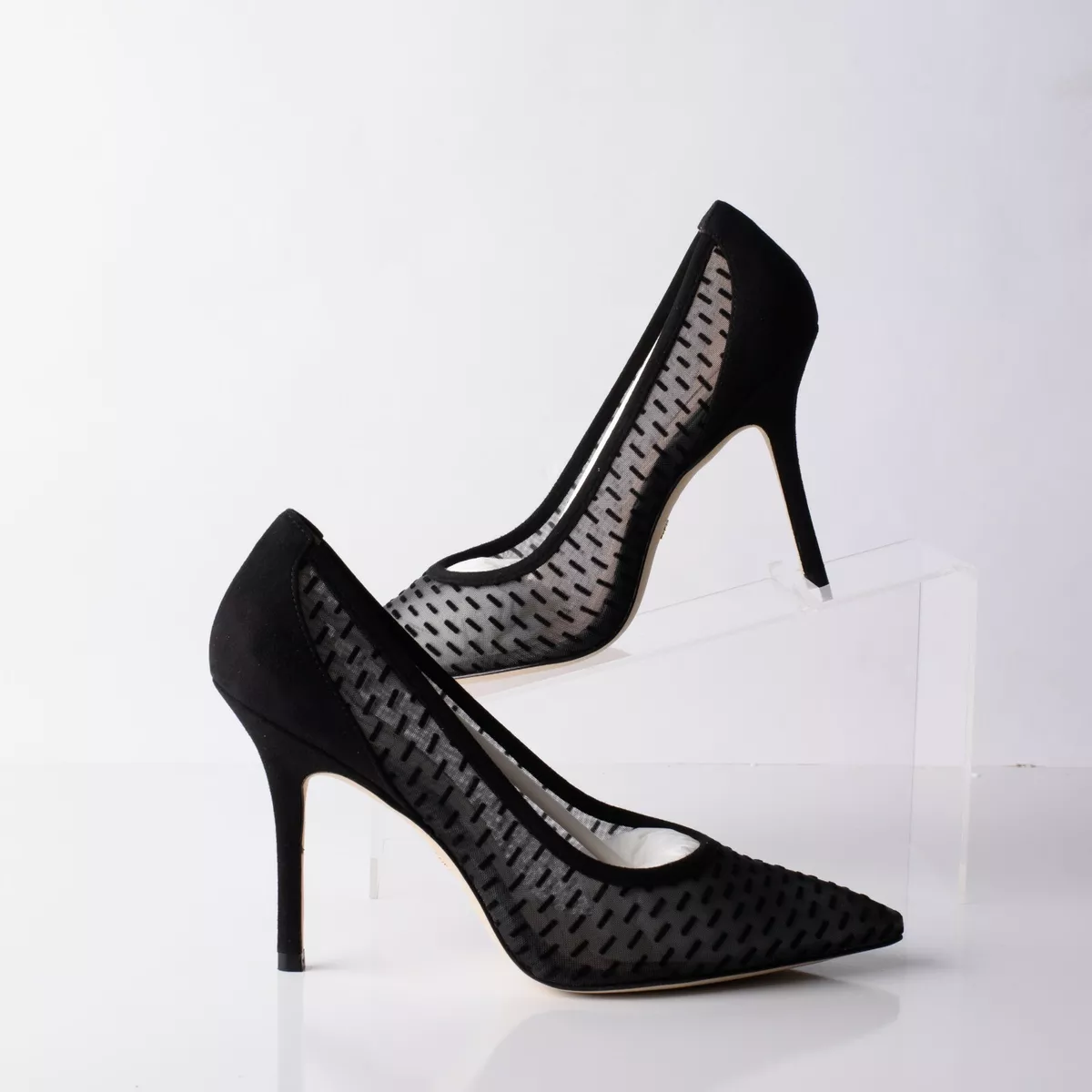 Narrow black pumps sale