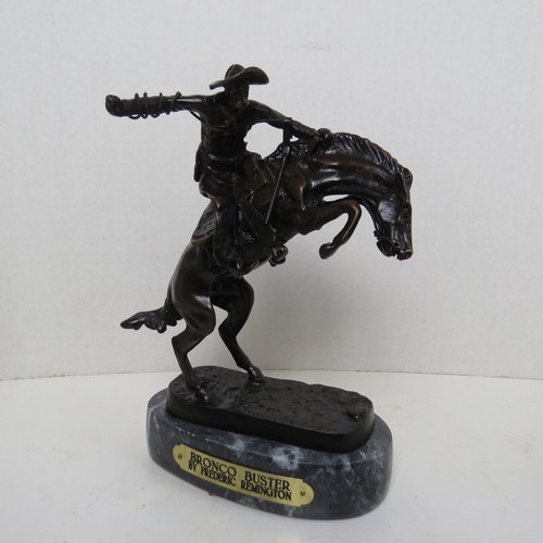 Escultura de bronce Frederic Remington Bronco Buster - Imagen 6 de 7