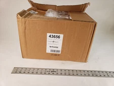 Graham Beauty 43656 Spa Essentials 3-Ply Tissue 50 Table Sheet 40"x72" 