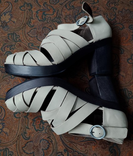 Coclico Taupe Nubuck Strappy Platform Sandals 39 NIB - Picture 4 of 14