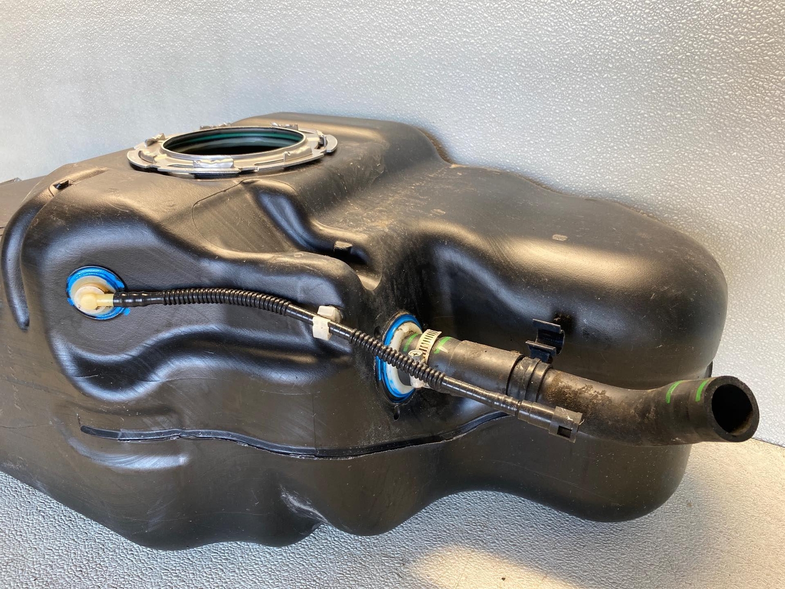 2005 Nissan Xterra Fuel Gas Tank 21.1 Gallon OEM 17202EA000 4.0L eBay