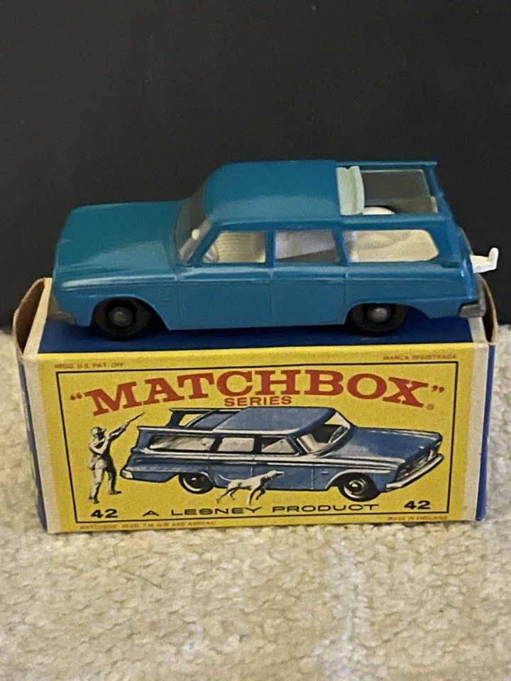 Matchbox Lesney #42 Studebaker Station Wagon bom azul escuro brilhante na caixa original - Imagem 2 de 4