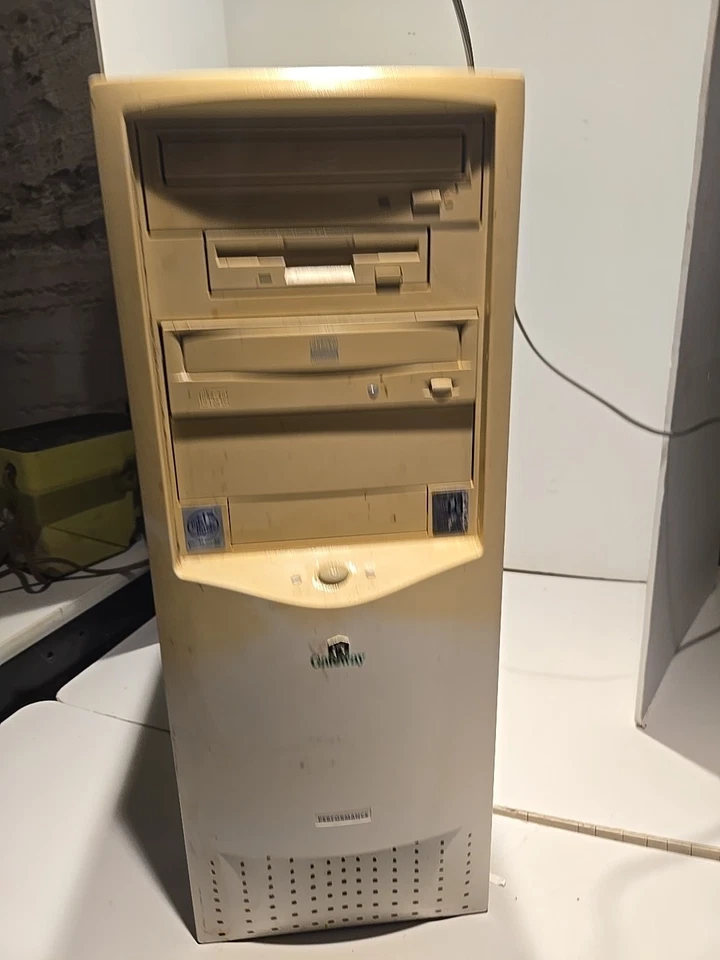Gateway LP Mini Tower Performance 500 Intel Pentium 3 No HDD - Image 2 of 4