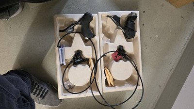 SRAM Force eTap AXS Brems-/Schalthebel + Bremssättel