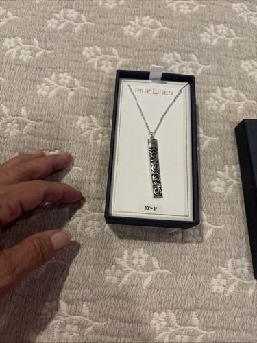 NIB Pink Linen Necklace Dramatic Rectangular Scroll Design - Picture 9 of 10