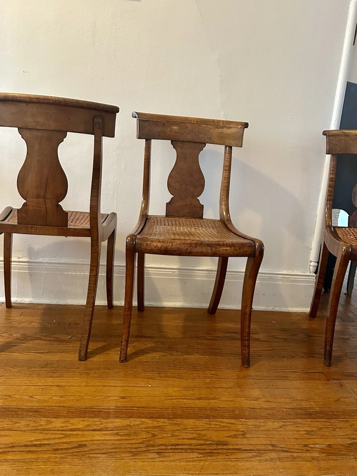 Antique Federal Side Chairs Birdseye & Tiger Maple Curved Backs Set Of 5 - Image 3 of 4