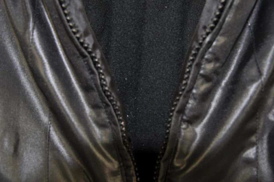 Abrigo London Fog para niñas pequeñas negro con ribete de piel sintética talla 2T $85 Foto 2 de 2