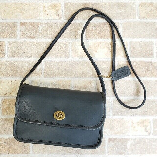 Old Coach Deep Green Turnlock Shoulder Bag Glove Leather | eBay Old Coach Deep Green Turnlock Shoulder Bag Glove Leather | eBay