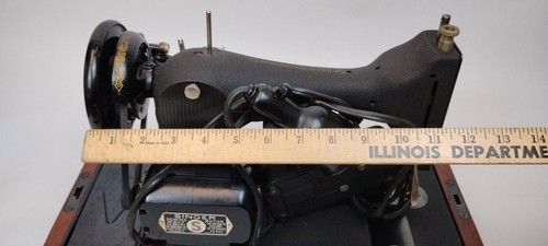 1949 SINGER Sewing Machine Portable Electric 128 Bentwood Case AJ Wrinkle Crinkl - Picture 21 of 21